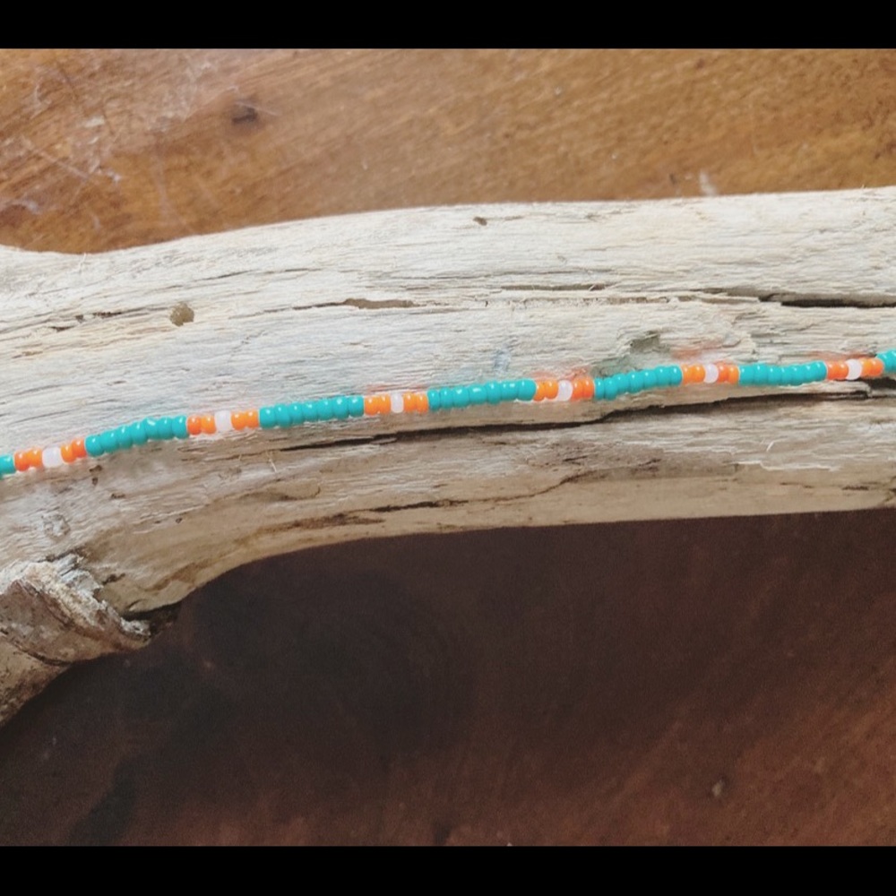 🌸Really cute and summery beaded bracelet!